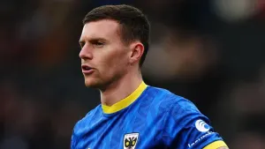 Wimbledon climb back into second place after Newport victory
