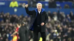 David Moyes has sympathy for Arne Slot following Merseyside derby dismissal
