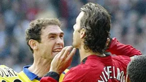 Martin Keown mocks Manchester United’s Ruud van Nistelrooy during Arsenal’s 0-0 draw at Old Trafford in 2003 (Martin Rickett