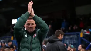 Noel Hunt takes pride from Reading’s defending after Huddersfield draw
