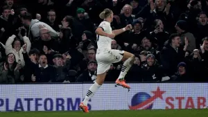 Plymouth hit back to draw with Luton in bottom-of-the-table Championship clash