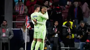 Barcelona stage thrilling fightback to keep control of La Liga title race