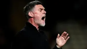 Graham Alexander urges Bradford to maintain focus as they close in on top spot