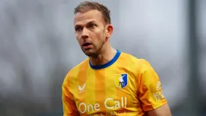 Jordan Rhodes equaliser earns Mansfield a point at Stevenage