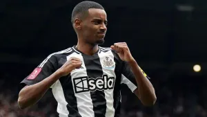 Michael O’Neill tasks his Northern Ireland side with stopping Alexander Isak