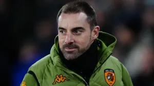 Ruben Selles praises 10-man Hull after draw at Bristol City