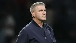 Ryan Lowe earns point from first home Wigan game after draw with Barnsley