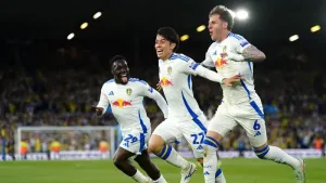 Leeds turn on the style to return to the top of the Championship