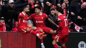 Mohamed Salah stars again as Liverpool move closer to Premier League title
