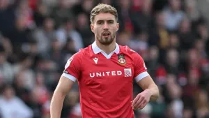 Sam Smith earns Wrexham a point against his former club Cambridge