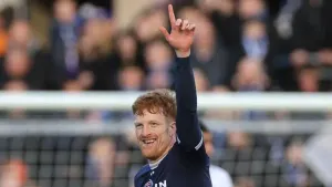 Simon Murray brace earns Dundee valuable victory over St Mirren