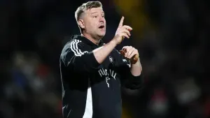 Karl Robinson disappointed as Salford miss out on play-offs