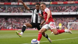 Leandro Trossard urges Arsenal to bounce back and win trophies next season