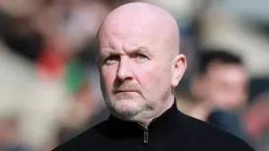 Livingston ease into Premiership play-off final with win over Partick Thistle