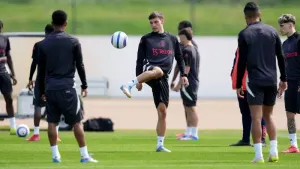 Manchester United defensive trio sit out training as Europa League final looms