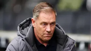 Scott Lindsey frustrated Crawley could not stop relegation after his return