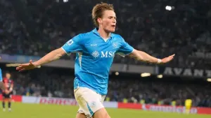 Scott McTominay scores stunner to fire Napoli to Serie A title success