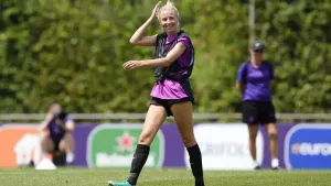Leah Williamson relieved to let go of anxiety ahead of England’s Euro opener
