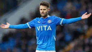 Ten-man Stockport come from behind to beat Burton