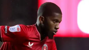 Daniel Kanu helps Walsall share spoils at Fleetwood