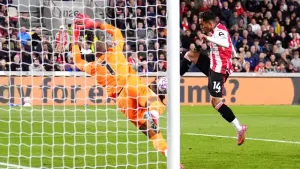 Fabio Carvalho snatches last-gasp point for Brentford to deny Chelsea