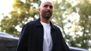 Huddersfield boss Lee Grant frustrated after losing to 10-man Stockport