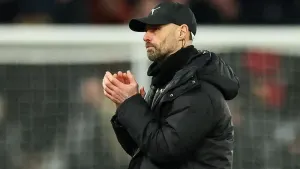MK Dons hold off Gillingham fightback to win