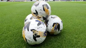 Solihull score two late goals to see off Gateshead