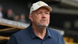 Andy Woodman hails Bromley for keeping promotion push on track at Accrington