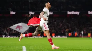 Arsenal score four in second half in statement win over title rivals Aston Villa