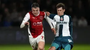 Fleetwood ease to victory against struggling 10-man Newport