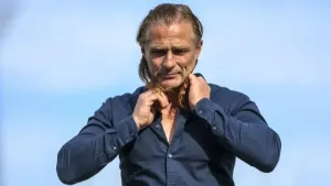 Gareth Ainsworth stunned by Jekyll and Hyde Gillingham display in Barrow draw