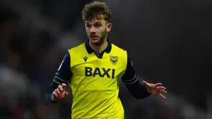 Stan Mills scores dramatic late winner as managerless Oxford beat Southampton