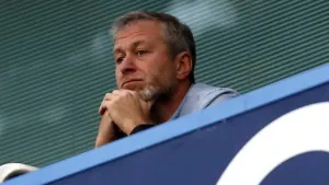 Starmer tells Abramovich ‘clock is ticking’ to send Chelsea billions to Ukraine