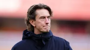 Thomas Frank unhappy with referee as nine-man Tottenham lose out to Liverpool