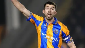 Three red cards as Shrewsbury edge out Sutton in extra-time