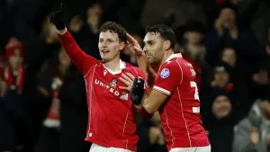 Wrexham move to within four points of Championship play-offs after Preston win