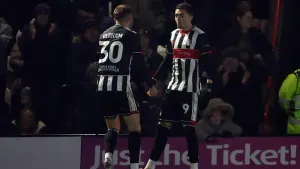Grimsby fight back to draw with MK Dons