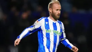 Henrik Pedersen hails Owls captain Barry Bannan after ’emotional’ farewell