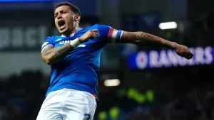 James Tavernier on target as Rangers narrow gap to leaders with win over Dundee