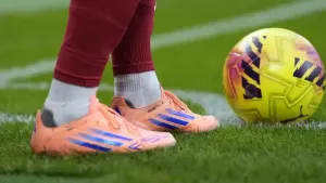 Stenhousemuir top of League One after win over Queen of the South