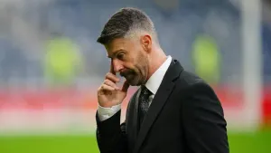 Stephen Robinson says St Mirren display was ‘unacceptable’ after Falkirk loss