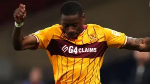 Tawanda Maswanhise at the double as Motherwell ease past Livingston