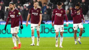 West Ham’s troubles deepen with dismal defeat to Nottingham Forest