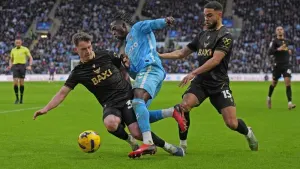 Coventry’s stumble continues with home draw against 10-man Oxford