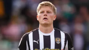 Grimsby run goes on as Scott Robertson strike downs Gillingham