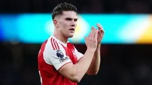 Sunday’s Briefing: Arsenal stretch their lead and turn up the heat on Man City