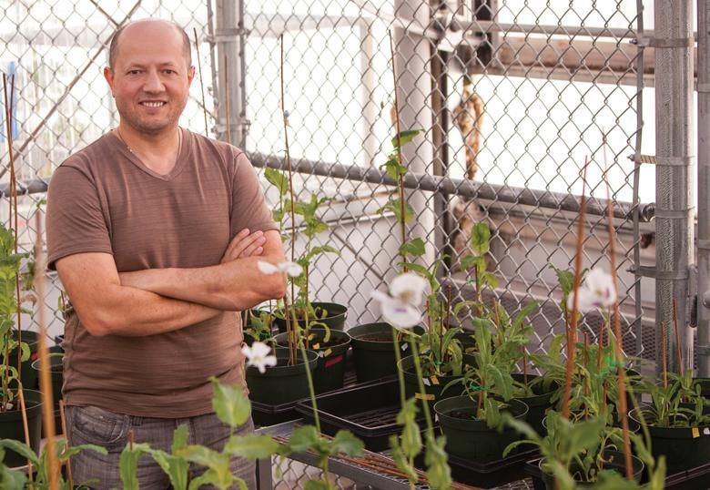 University honours Dr. Igor Kovalchuk with Speaker Research Award