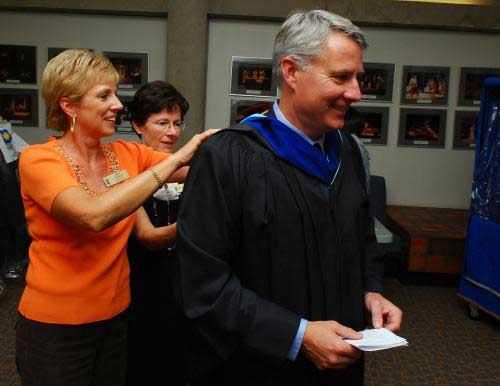 Mahon installed as 6th U of L President