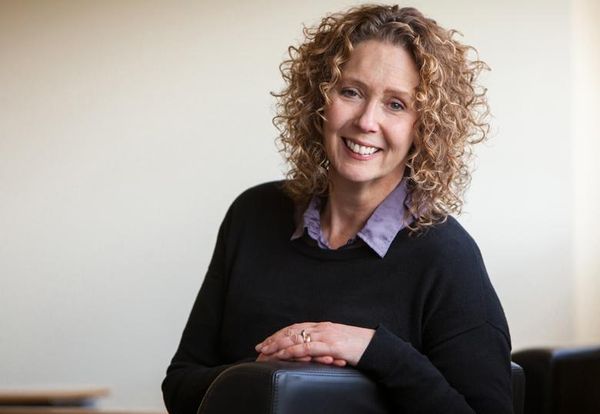 Newberry earns 2015 Distinguished Teaching Award